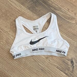 Girls White Nike Pro Sports Bra Size XS